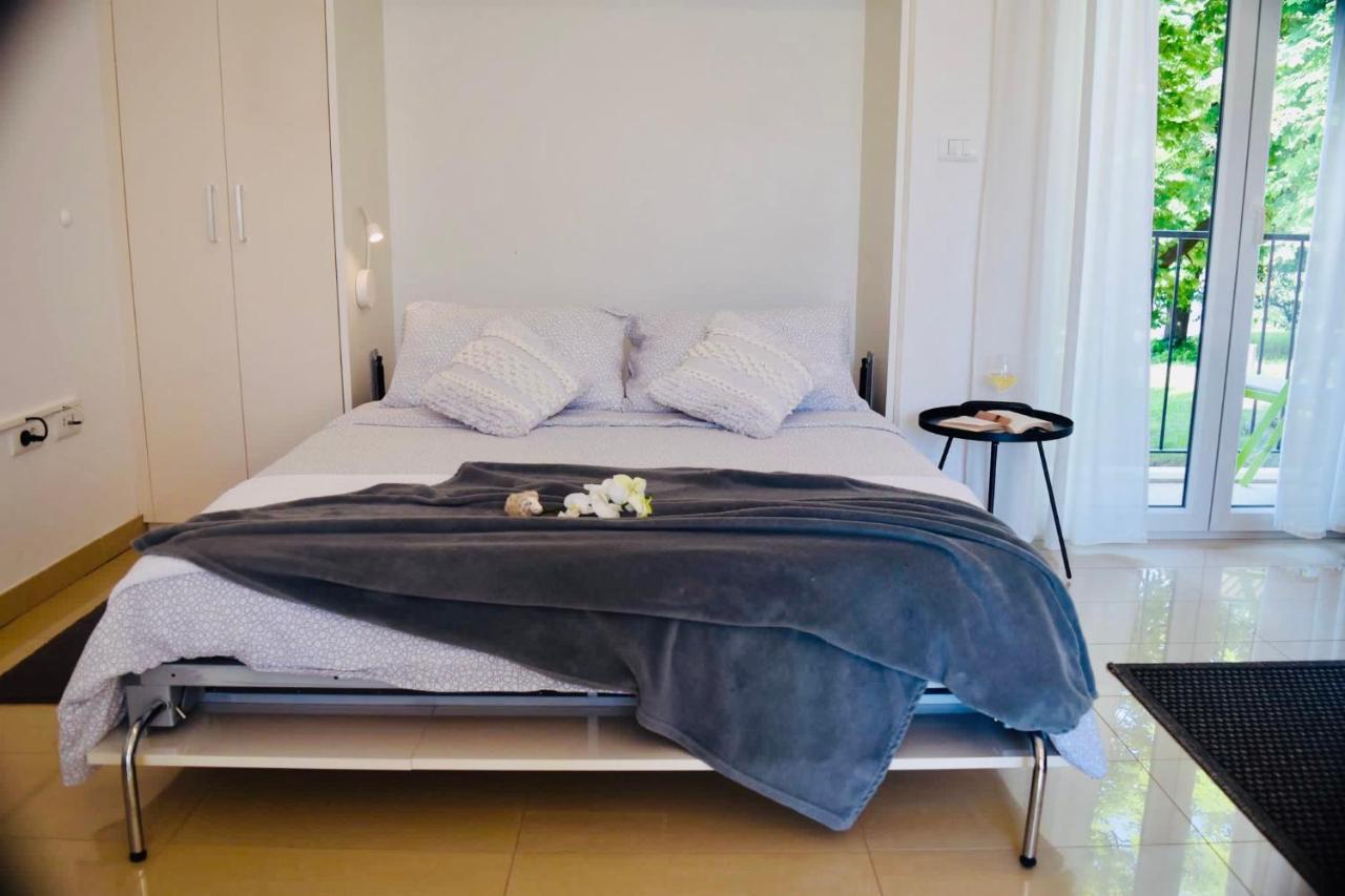 Studio Apartment Stazion With Free Parking بازين المظهر الخارجي الصورة